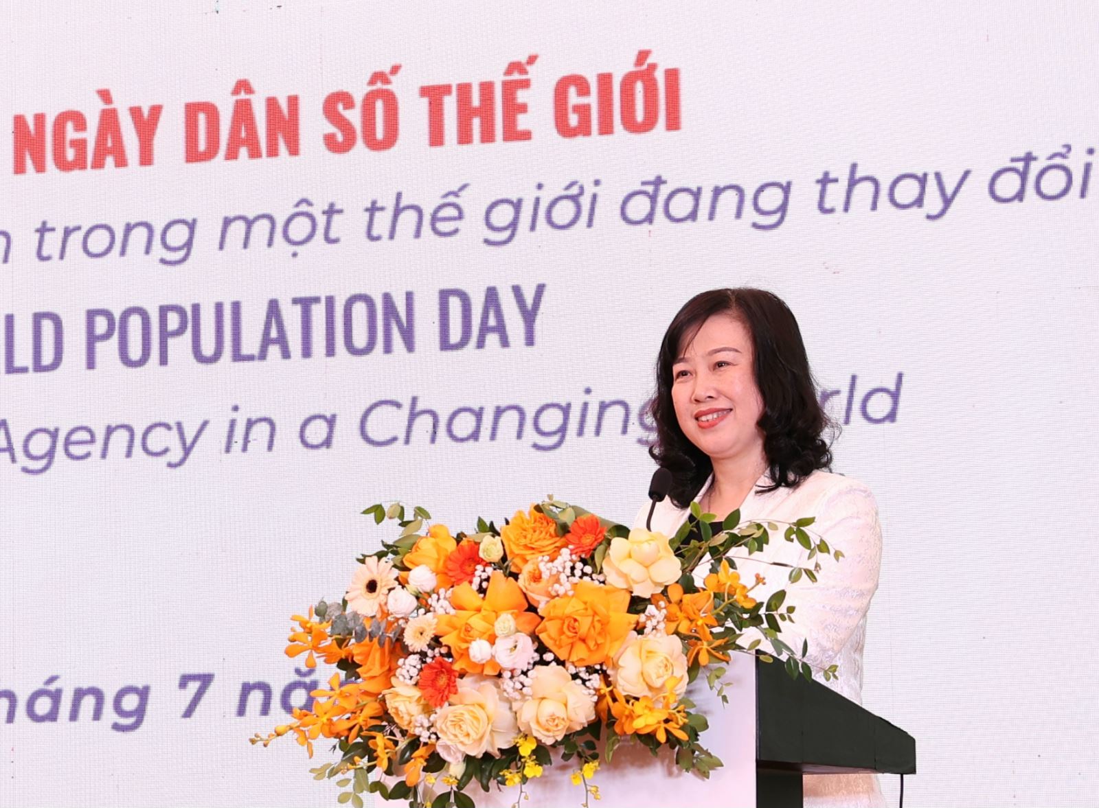 Uỷ viên Trung ương Đảng, Bộ trưởng Bộ Y tế Đào Hồng Lan nhấn mạnh: Công tác dân số đã góp phần tích cực vào tăng trưởng kinh tế, thu hẹp bất bình đẳng và tiến bộ xã hội, nâng cao chất lượng cuộc sống